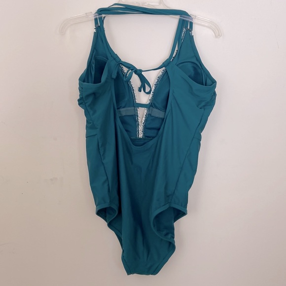 ⭐️ 2/$10 VINTAGE BLUE/GREEN ONE PIECE SWIMSUIT~WHITE CROCHET DETAIL~SZ 16/18 - Picture 7 of 8